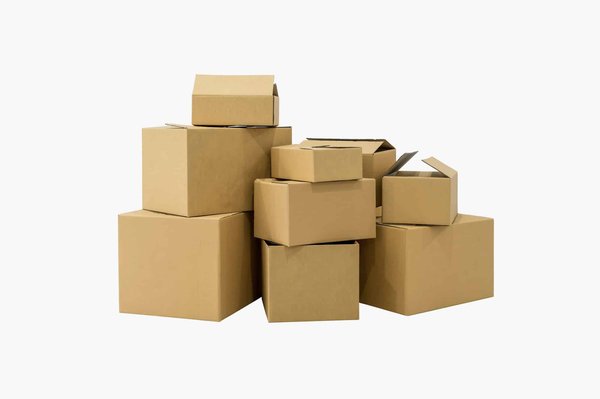 Une grande boîte en carton: la solution de rangement idéale?