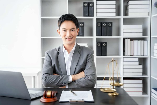 Avocat à Bordeaux : engagez un spécialiste en droit des affaires